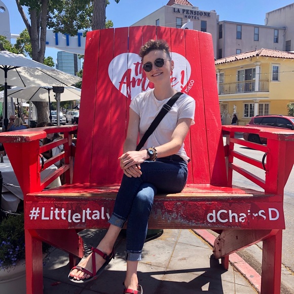 Meet your Posher, Lucy - Picture 2 of 3